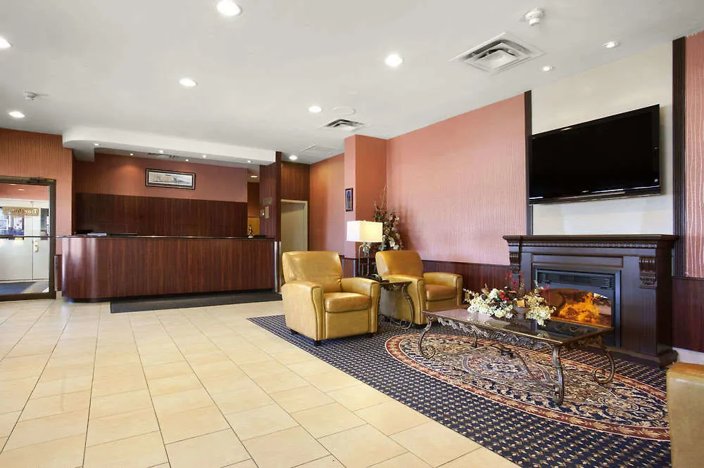Otel Travelodge By Wyndham Toronto East