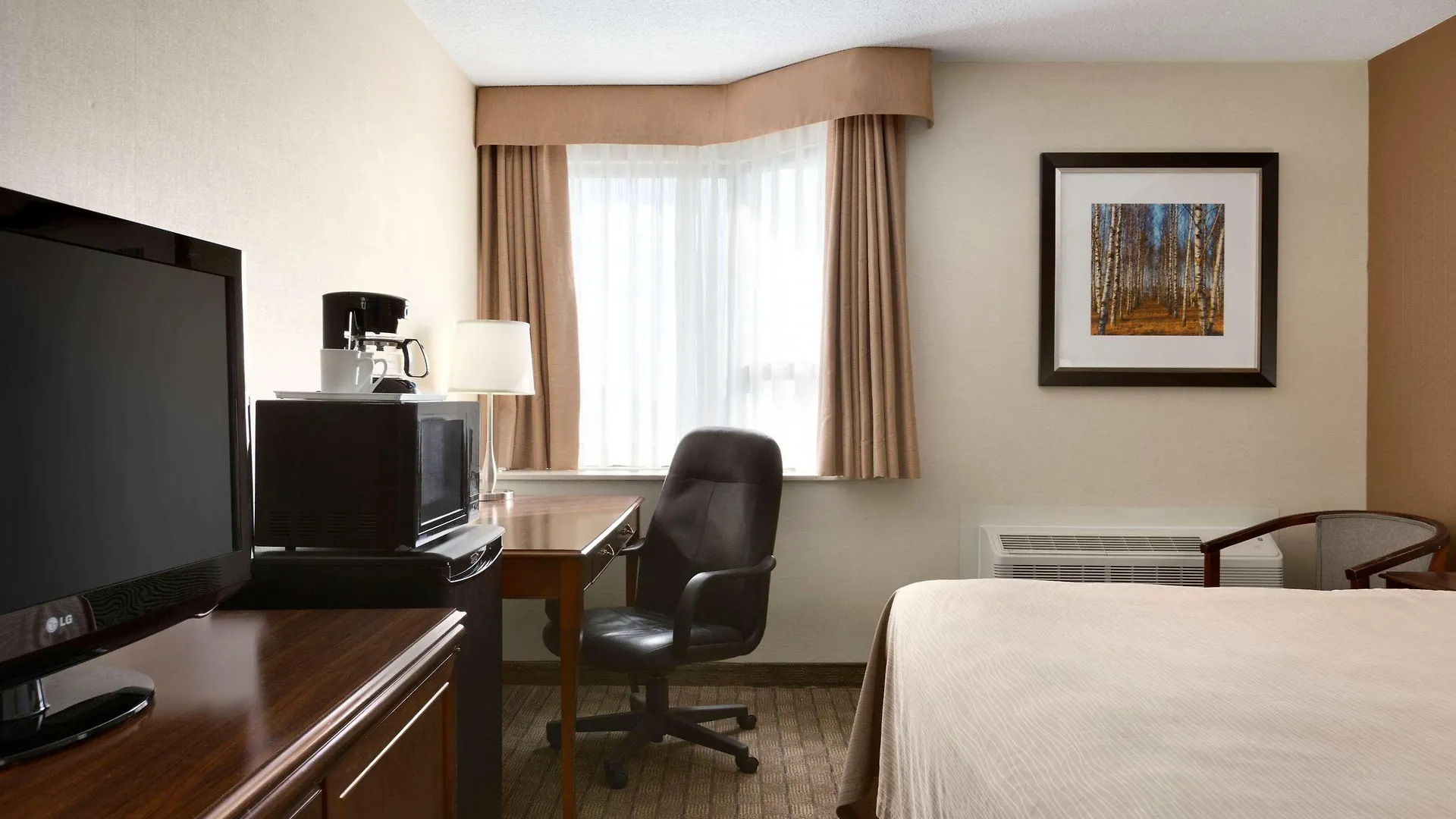 Travelodge By Wyndham Toronto East 2*,