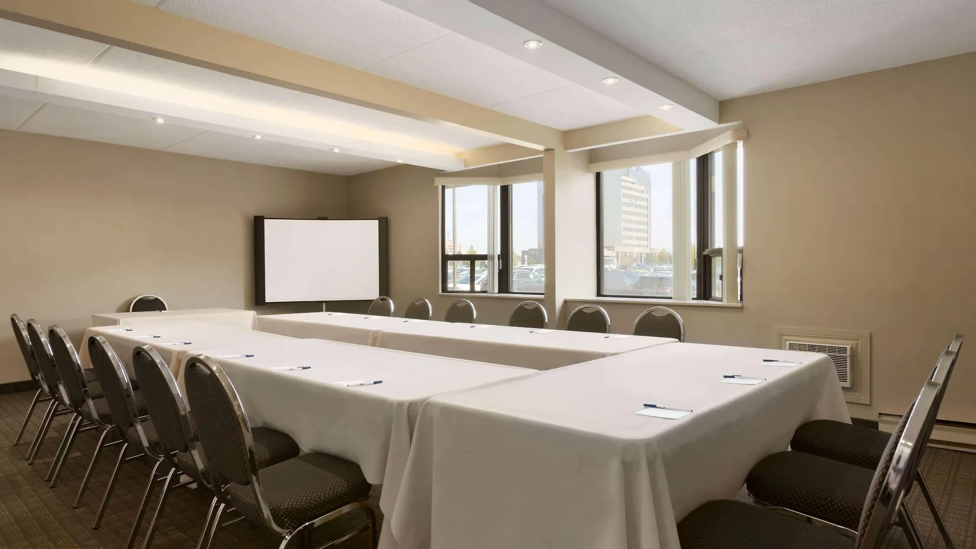 Travelodge By Wyndham Toronto East Ξενοδοχείο