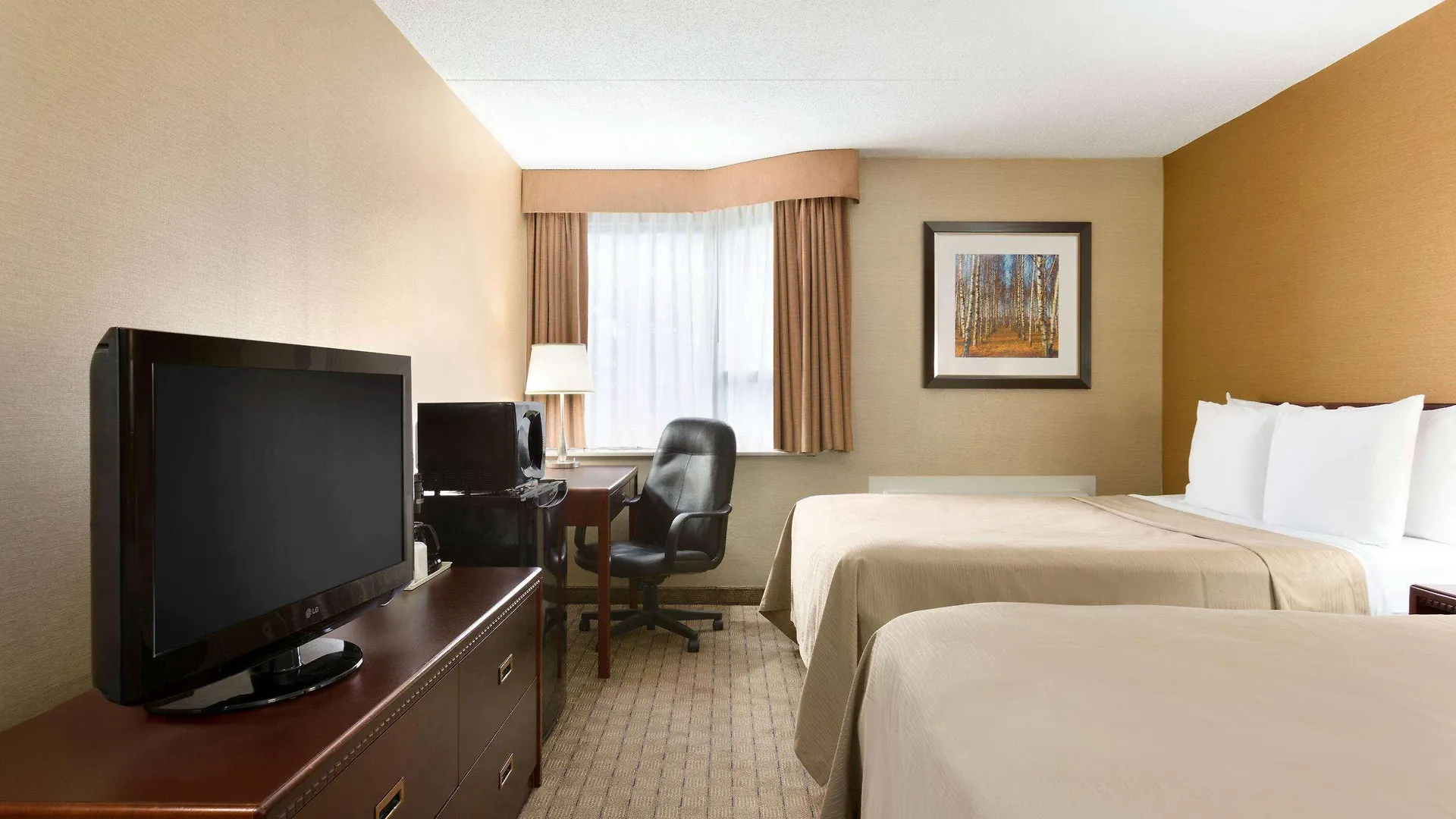 Travelodge By Wyndham Toronto East