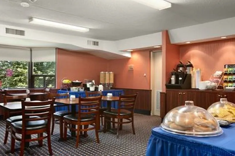 Ξενοδοχείο Travelodge By Wyndham Toronto East
