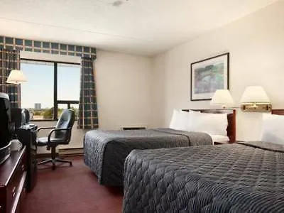 Travelodge By Wyndham Toronto East Ξενοδοχείο
